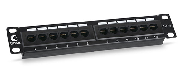 Патч-панель 10 (1U), 12 портов RJ-45, категория 5e, Dual IDC, с задним кабельным организатором.<br />Вид спереди.